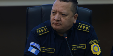 El director de la Policía Nacional Civil, David Custodio Boteo, habla sobre el plan de seguridad de fin de año en entrevista con TGW.