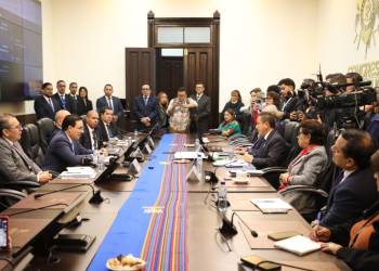 Autoridades del Ministerio de Gobernación comparecen ante el Congreso, donde anunció la construcción de la cárcel de máxima seguridad en Izabal. / Foto: Congreso