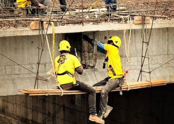 Paso a desnivel en Quetzaltenango avanza./Foto: Caminos.