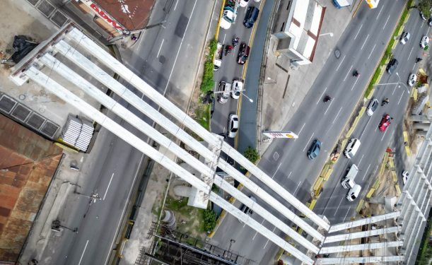 Así avanza el paso a desnivel de la calzada Roosevelt./Foto: FSS.