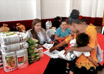 Con este programa, el MAGA reafirma su compromiso de apoyar a las familias más necesitadas y de trabajar de forma articulada con otras instituciones para combatir la desnutrición infantil. / Foto: MAGA
