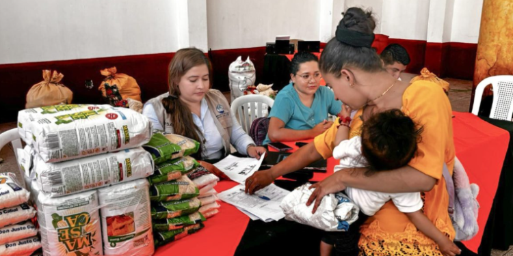 Con este programa, el MAGA reafirma su compromiso de apoyar a las familias más necesitadas y de trabajar de forma articulada con otras instituciones para combatir la desnutrición infantil. / Foto: MAGA