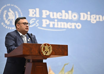 Viceministro Fernando Suriano destaca avances en modernización del Aeropuerto Internacional La Aurora. (Foto: Álvaro Interiano)