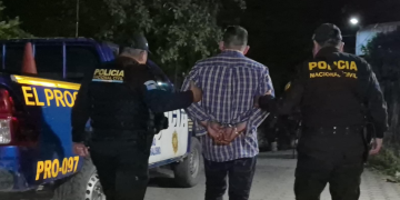 PNC captura a guardia del Sistema Penitenciario por orden judicial. / Foto: PNC.