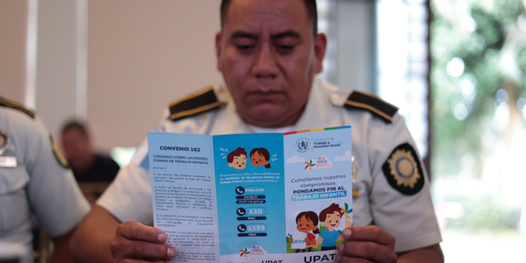 Autoridades conocen los riesgos de la pirotecnia para tomar acciones de seguridad./Foto: Mintrab.