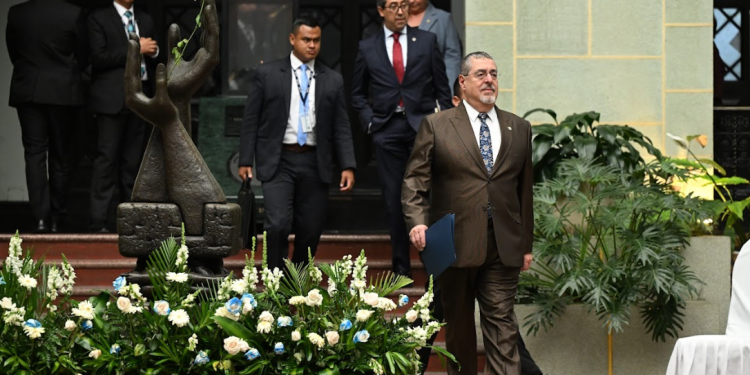 Presidente asistirá al Comando Naval del Pacifico para recibir la donación de equipo. (Foto: Byron de la Cruz)