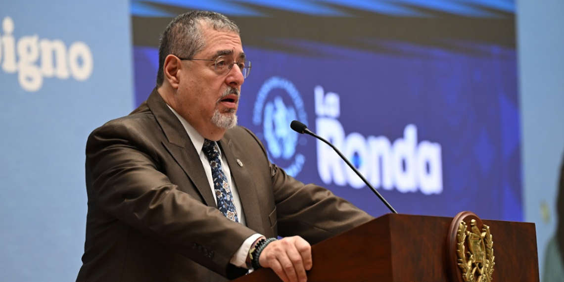 Presidente Bernardo Arévalo destacó la llegada de la misión especial de la OEA. / Foto: Byron de la Cruz.