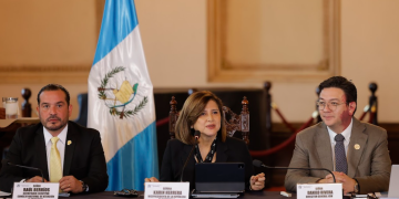 Vicepresidenta desataca ampliación de centros de impresión de documentos migratorios internacionales. (Foto: Gilbert García)