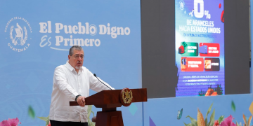 El presidente Bernardo Arévalo destacó esta mañana, durante su participación en La Ronda, uno de los avances económicos más relevantes para el país. / Foto: Gilber Garcia