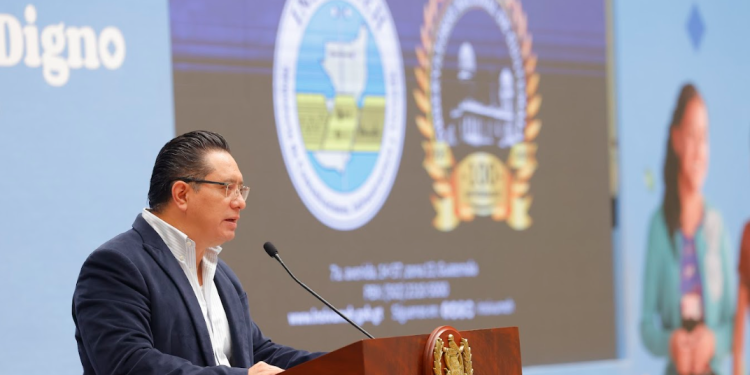 Director de Insivumeh informa sobre frentes fríos en el país./Foto: Gilbert García.