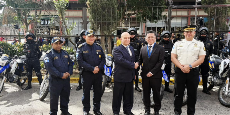 La PNC recibió una donación de 10 motocicletas por parte de JICA./Foto: PNC.