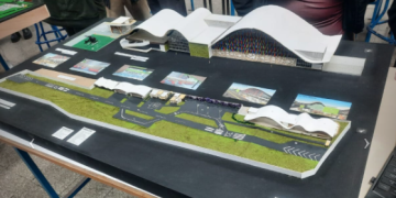 Estudiantes de arquitectura de la USAC presentan propuestas de diseño del futuro aeropuerto de Huehuetenango./Foto: DGAC.