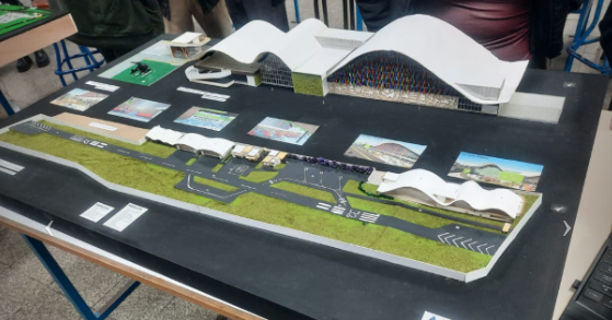 Estudiantes de arquitectura de la USAC presentan propuestas de diseño del futuro aeropuerto de Huehuetenango./Foto: DGAC.