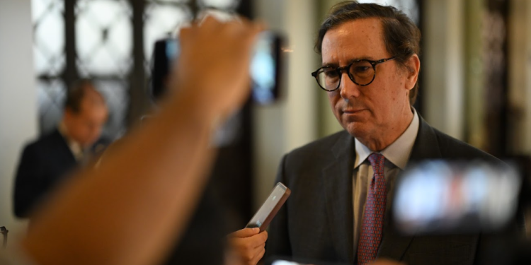 Carlos Ayala Corao, uno de los tres integrantes de la misión especial de la OEA. / Foto: Byron de la Cruz.