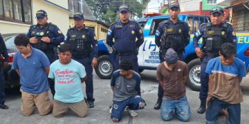 PNC detiene a cinco presuntos secuestradores en Retalhuleu./Foto: PNC.