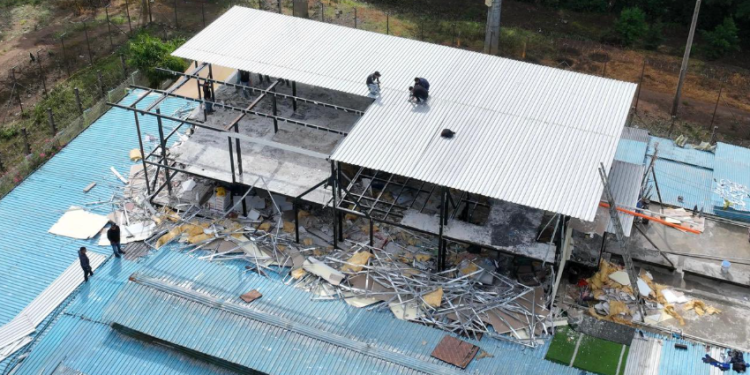 En ese proceso identificaron y procedieron a destruir una estructura construida sin autorización, la cual representaba un riesgo para el control interno. / Foto: Mingob.