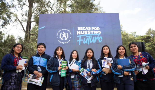 Tercera convocatoria de Becas por Nuestro Futuro estará abierta hasta enero de 2026