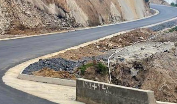Mejoramiento vial del tramo entre Chiquisis y Xejuyub, en Nahualá está próximo a terminar./Foto: Caminos.