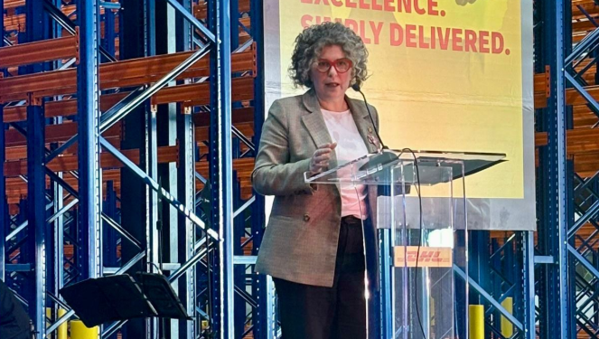 Inauguran centro logístico de DHL en Villa Nueva