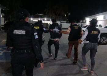 Las autoridades señalaron que este allanamiento forma parte de investigaciones en curso que buscan desarticular redes que operan en el País. / Foto: PNC