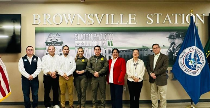 Autoridades guatemaltecas realizan recorrido por estaciones fronterizas y migratorias en Texas