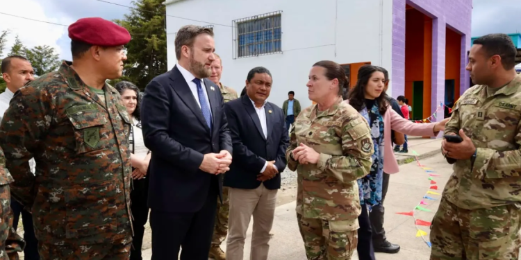 Jornada médica integral fue desarrollada del 18 al 20 de noviembre en la comunidad La Esperanza, Cobán, Alta Verapaz. (Foto: MSPAS)