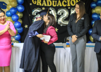 SBS celebran graduaciones entre abrazos, gratitud y orgullo