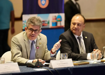 Ministro de Salud, Joaquín Barnoya participó en el IX Congreso de Comisiones de Salud de los Parlamentos de América. (Foto: MSPAS)
