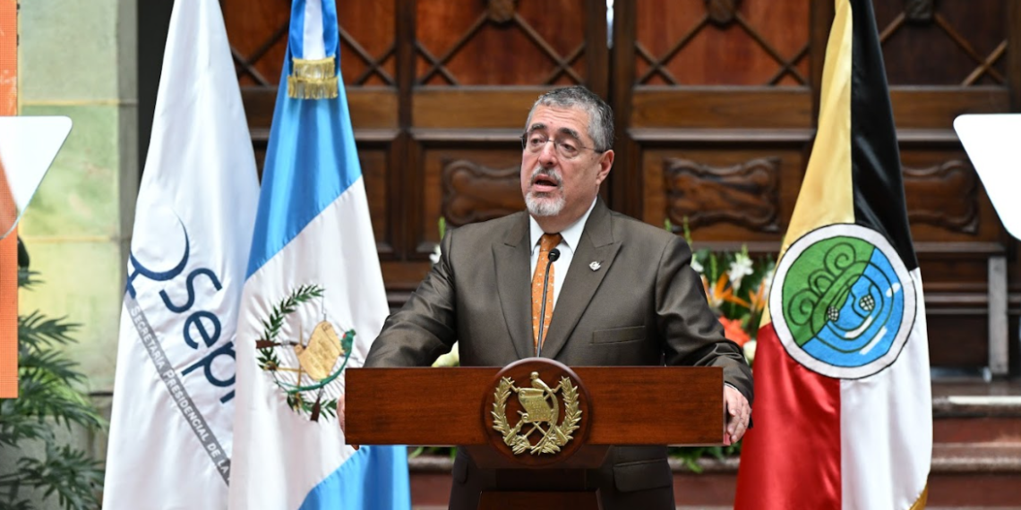 Presidente Arévalo participa en la conmemoración del Día Internacional de la Eliminación de la Violencia contra la Mujer. (Foto: Byron de la Cruz)