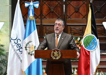 Presidente Arévalo participa en la conmemoración del Día Internacional de la Eliminación de la Violencia contra la Mujer. (Foto: Byron de la Cruz)