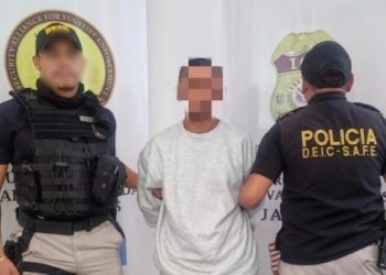 La Policía Nacional Civil capturó a cuatro guatemaltecos deportados desde Estados Unidos La Policía Nacional Civil capturó a cuatro guatemaltecos deportados desde Estados Unidos. (Foto: PNC)