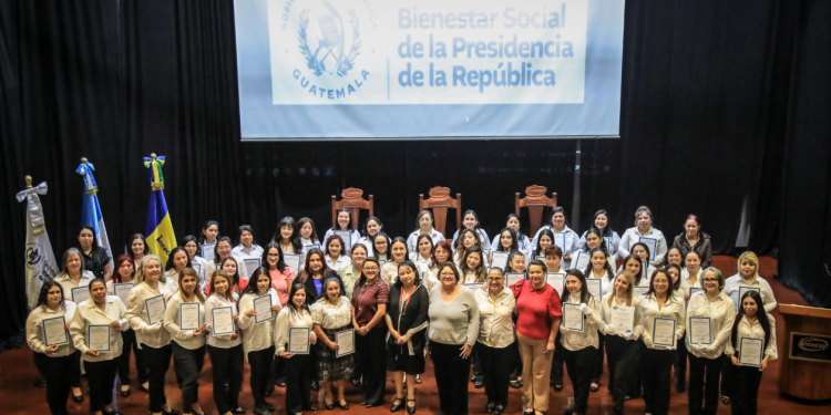 Clausura Diplomado en Atención a la Primera Infancia. / Foto: SBS.