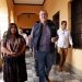 El presidente Bernardo Arévalo recorre la sede de la Gobernación Departamental de Alta Verapaz, en el inicio de su gira A tu Tierra en ese departamento. /Foto: Dieckéns Zamora