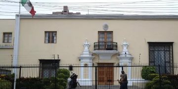 La Embajada de México en Lima, Perú, permanece cerrada desde el lunes.