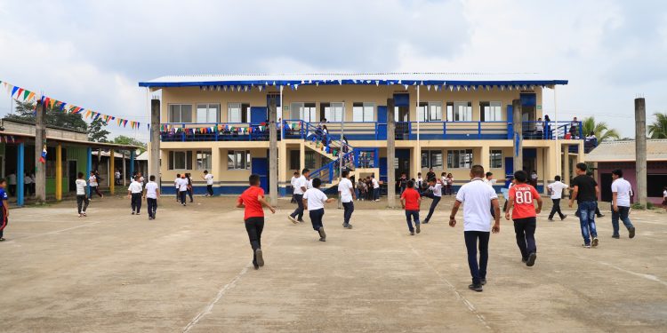 Mineduc crea el Programa de Mantenimiento y reparación de instalaciones deportivas. (Foto: Mineduc)