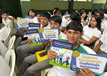 Más de 4 mil estudiantes participaron en el Programa de Cultura Fiscal. / Foto: Minfin.
