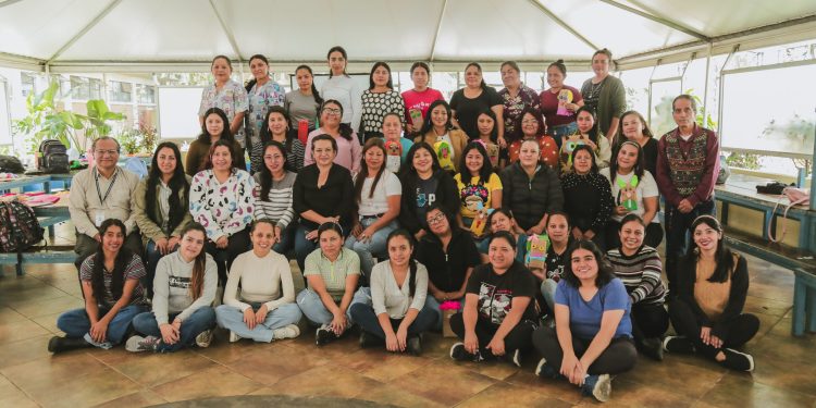 SBS certificará a nuevas niñeras tras seis meses de formación integral