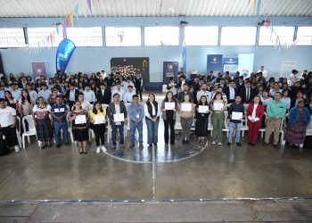 Becas por Nuestro Futuro ha aprobado 106 becas a guatemaltecos