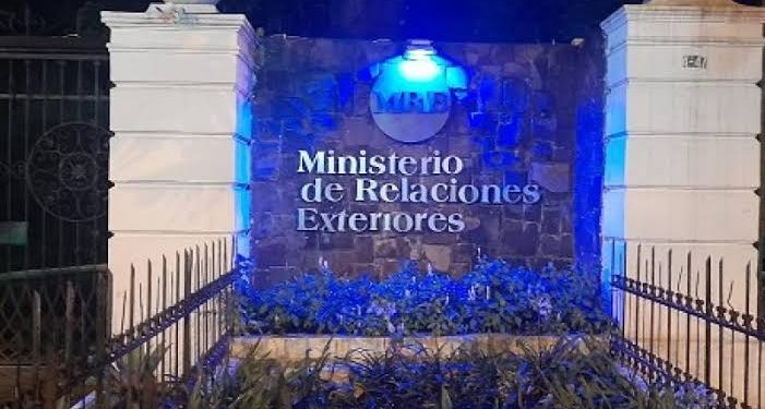 Minex aclara que el excanciller Mario Búcaro no posee pasaporte diplomático desde abril de 2024