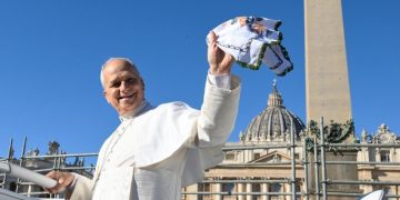 El papa León XIV insta a los gobiernos a crear políticas públicas para la protección de los niños en la era de la inteligencia artificial.
