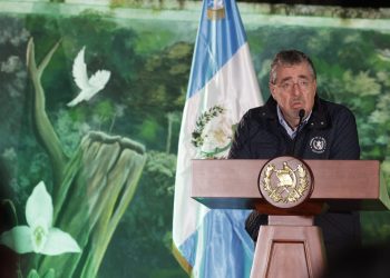 Presidente Bernardo Arévalo en La Ronda, en Alta Verapaz. / Foto: Dickéns Zamora.