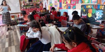 Por medio de actividades lúdicas, promueven el idioma "k'iche'". / Foto: MCD.