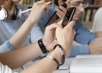 La ley permitirá a los usuarios conservar su número de teléfono aun cuando cambie de compañía telefónica. / Foto: Blog UVM.