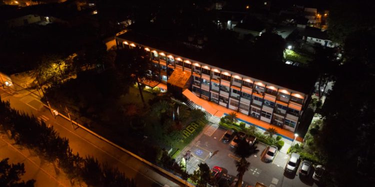 El MAGA se ilumina por el Día Internacional de la Eliminación de la Violencia contra la Mujer. / Foto: MAGA.