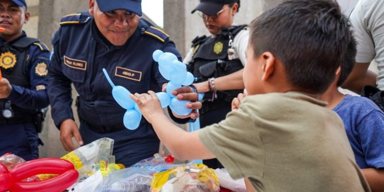PNC mantiene acciones de prevención del delito en Retalhuleu