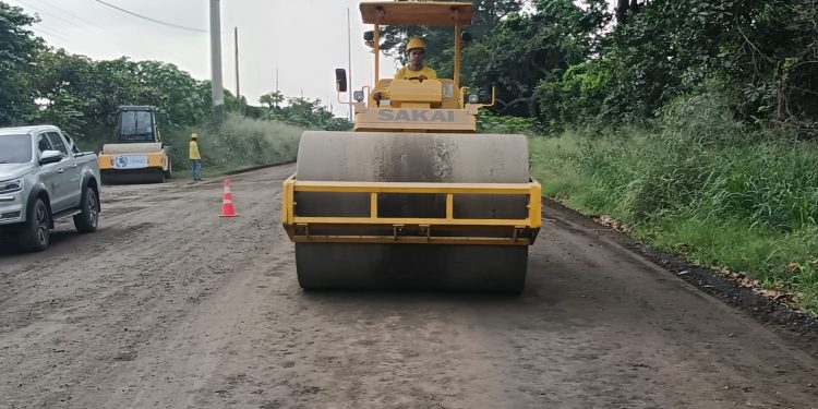 Avanza construcción de carretera entre La Democracia y San José, Escuintla. / Foto: CIV.