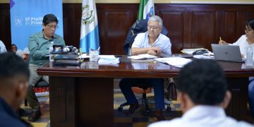 Desarrollan Mesa de Tráfico Fluido para fortalecer la movilidad y seguridad vial en Retalhuleu