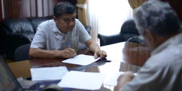 Firman convenios para la ejecución de proyectos viales en Santa Cruz Muluá