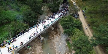 Inauguran puente vehicular en la comunidad Vega Grande, Cubulco, Baja Verapaz