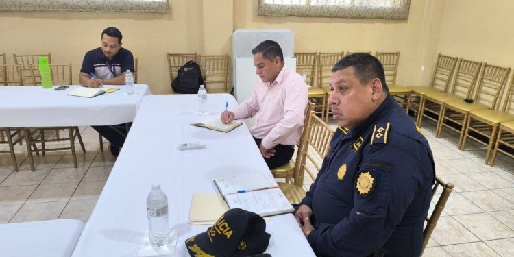 Dan seguimiento a estrategias para la prevención de delitos en centros educativos en Santa Rosa